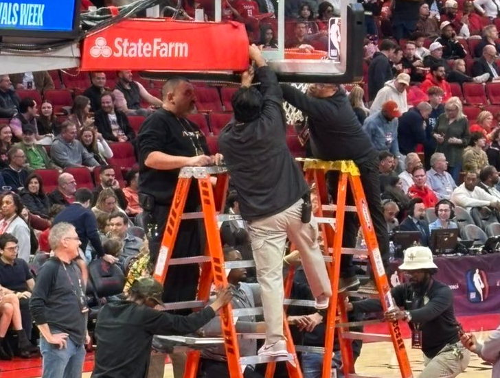 138彩票走势图-逆转！火箭击溃马刺，谢泼德扛大旗，申京20+13+9，文班亚马低迷